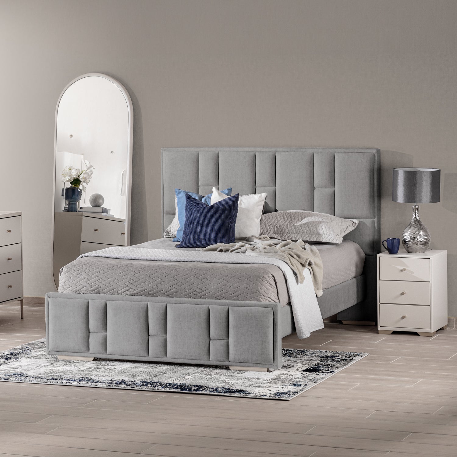 Cama Doble Thymon Velvet Gris, Champaña