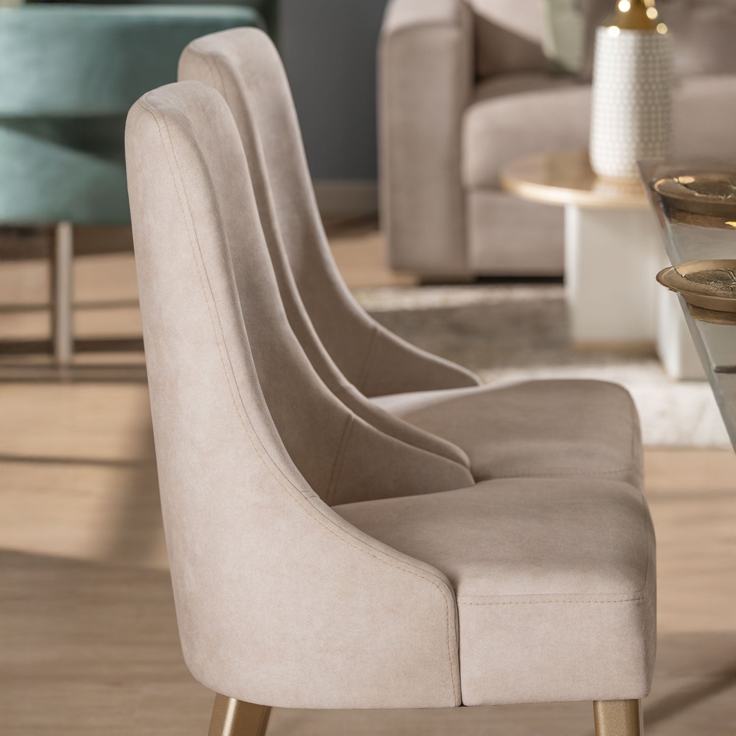 Comedor 6 Puestos Sevilla Velvet Zarem Ivory, Champaña Bpv