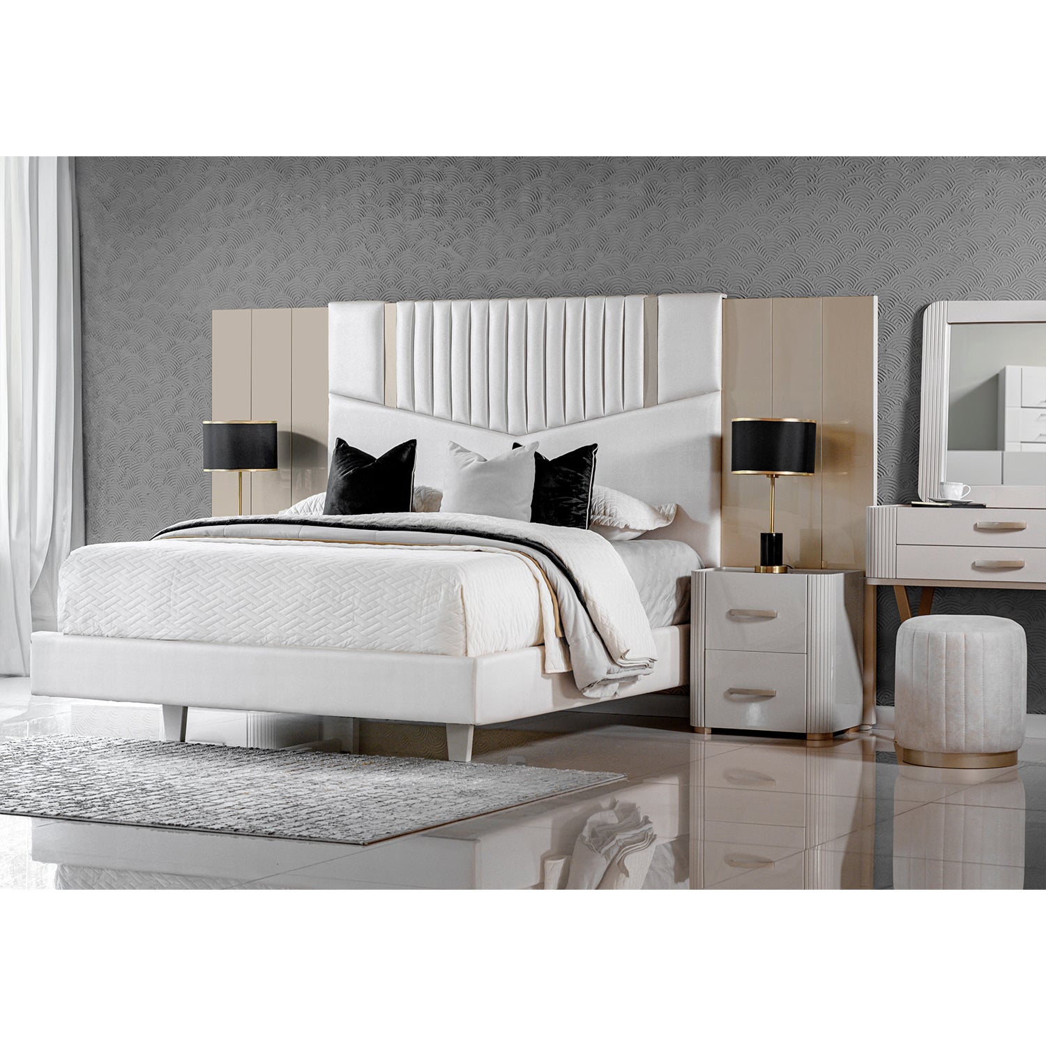 Cama Queen Sabina Eurocuero Beige Perla, Champaña