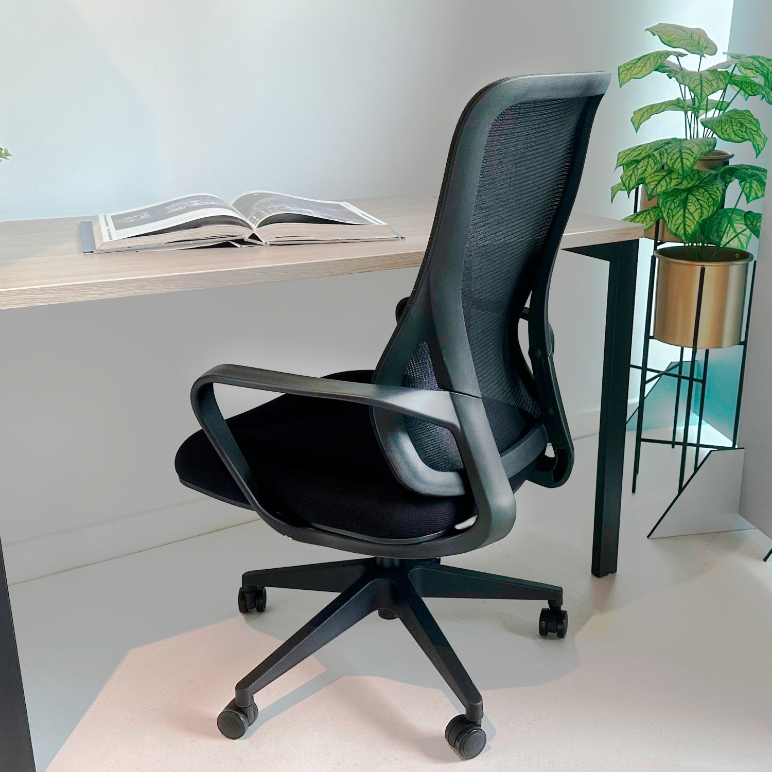 Silla De Escritorio Aria Negra 104X61X63
