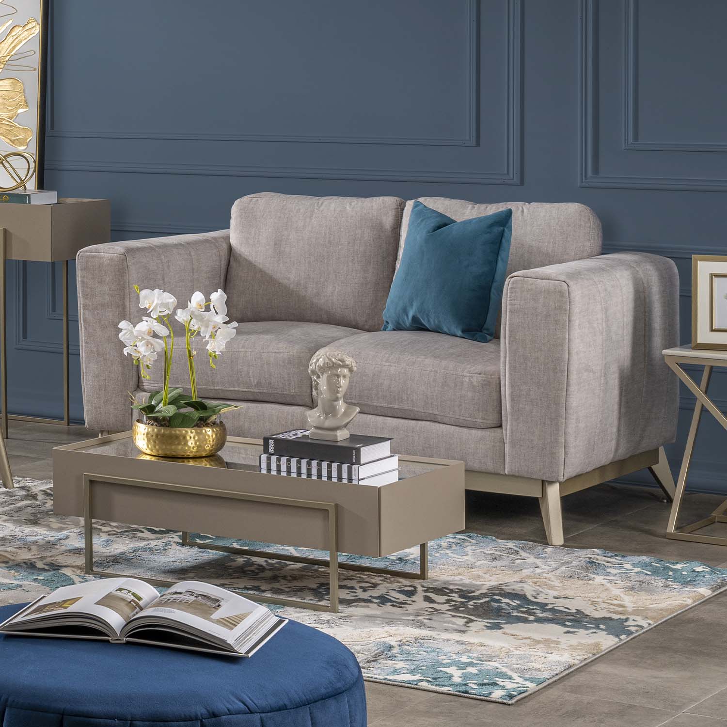 Sofa 2 Puestos Line Velvet Azafran Crudo, Champaña