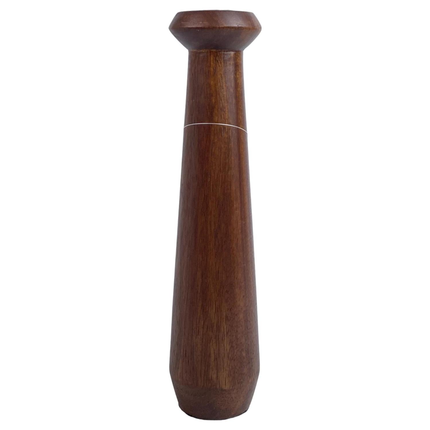 Candelabr 7.6X7.6X31.75 Nordic Café F243