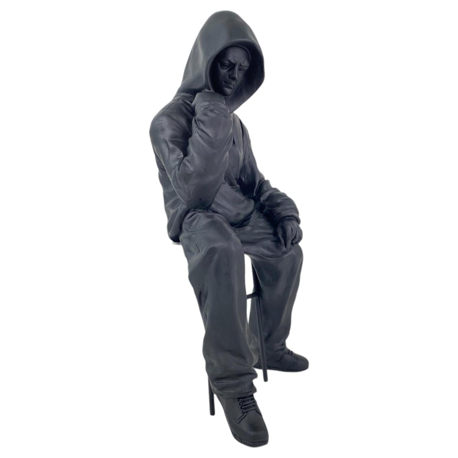 Figura 18X15X37 Negro Man Capucha F243