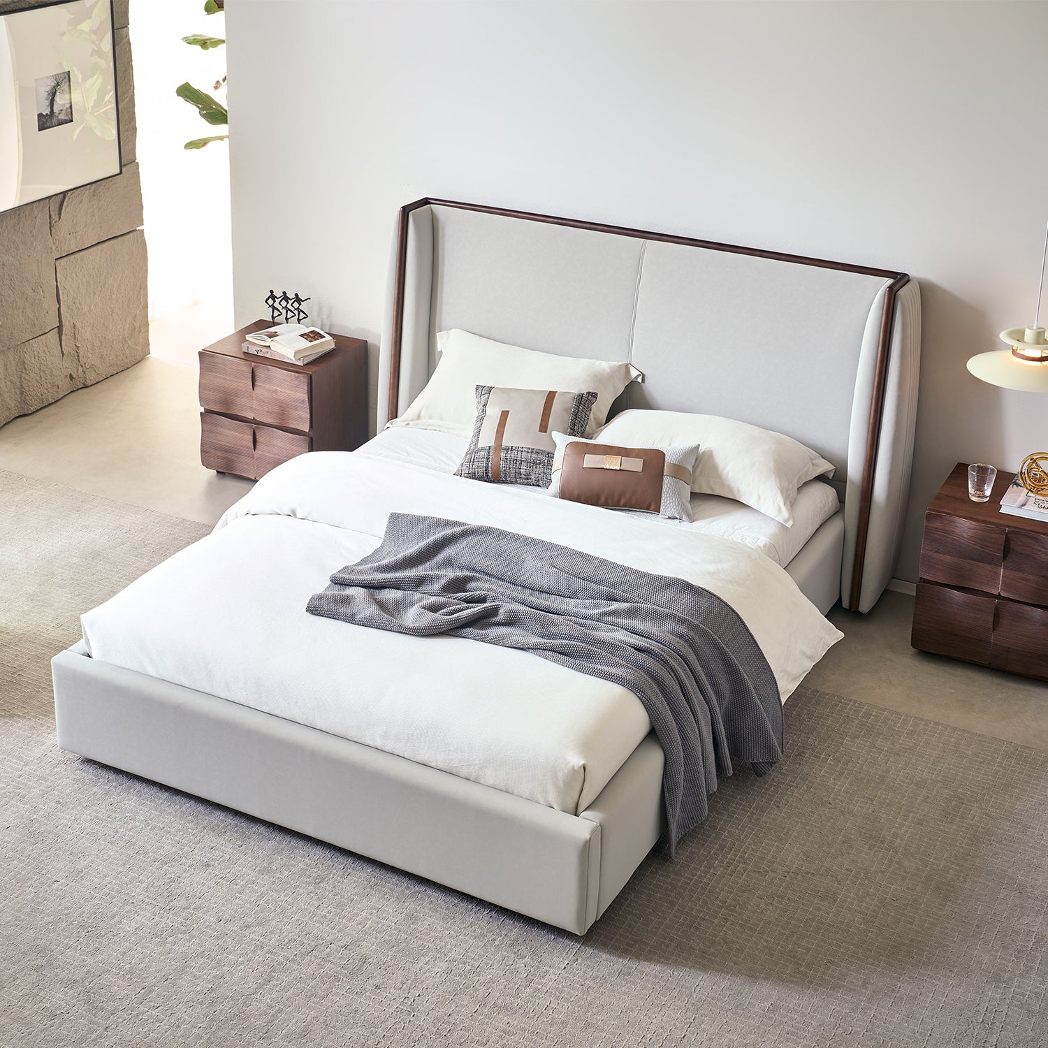 Cama Queen Taylor Velvet Beige