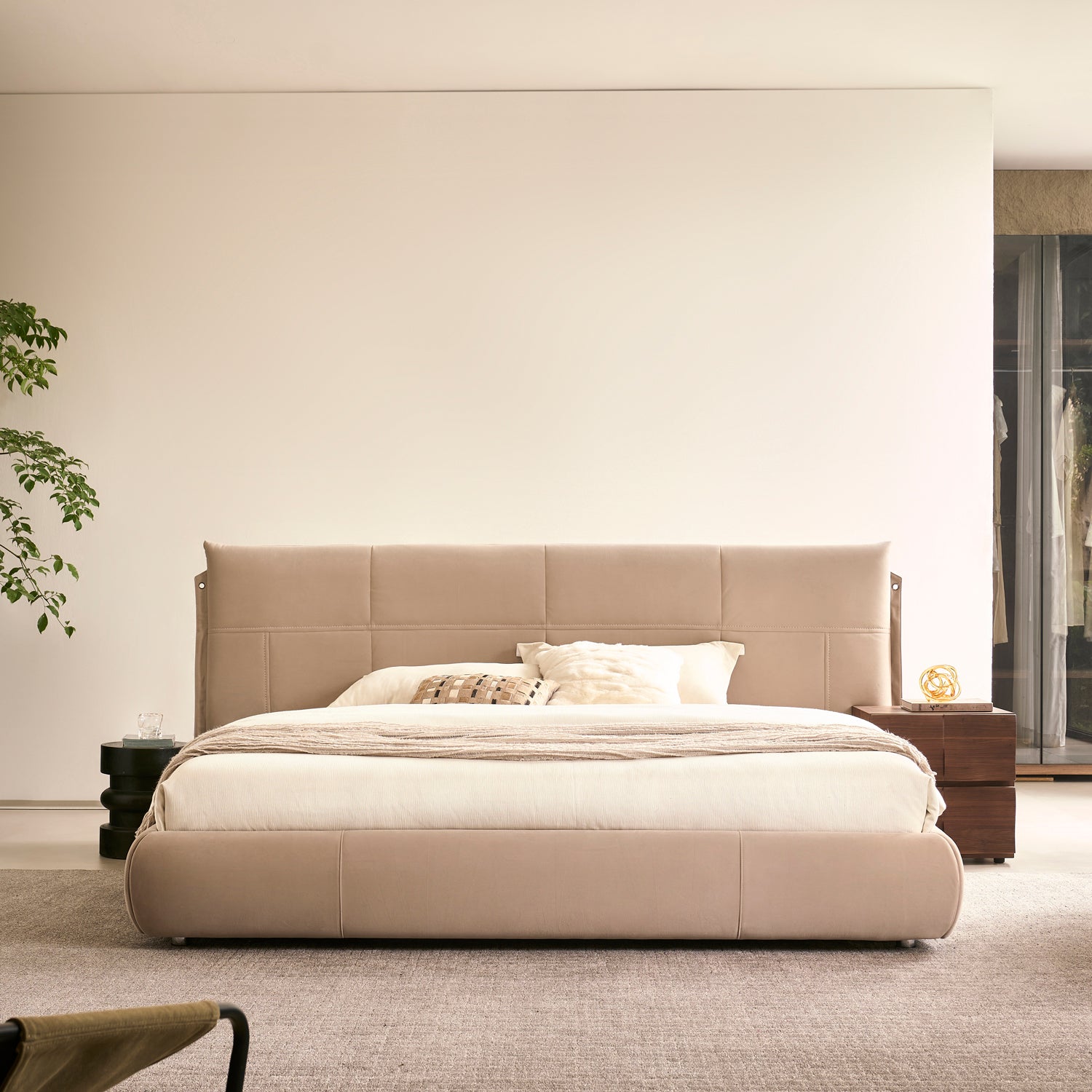 Cama Queen Lucas Velvet Beige