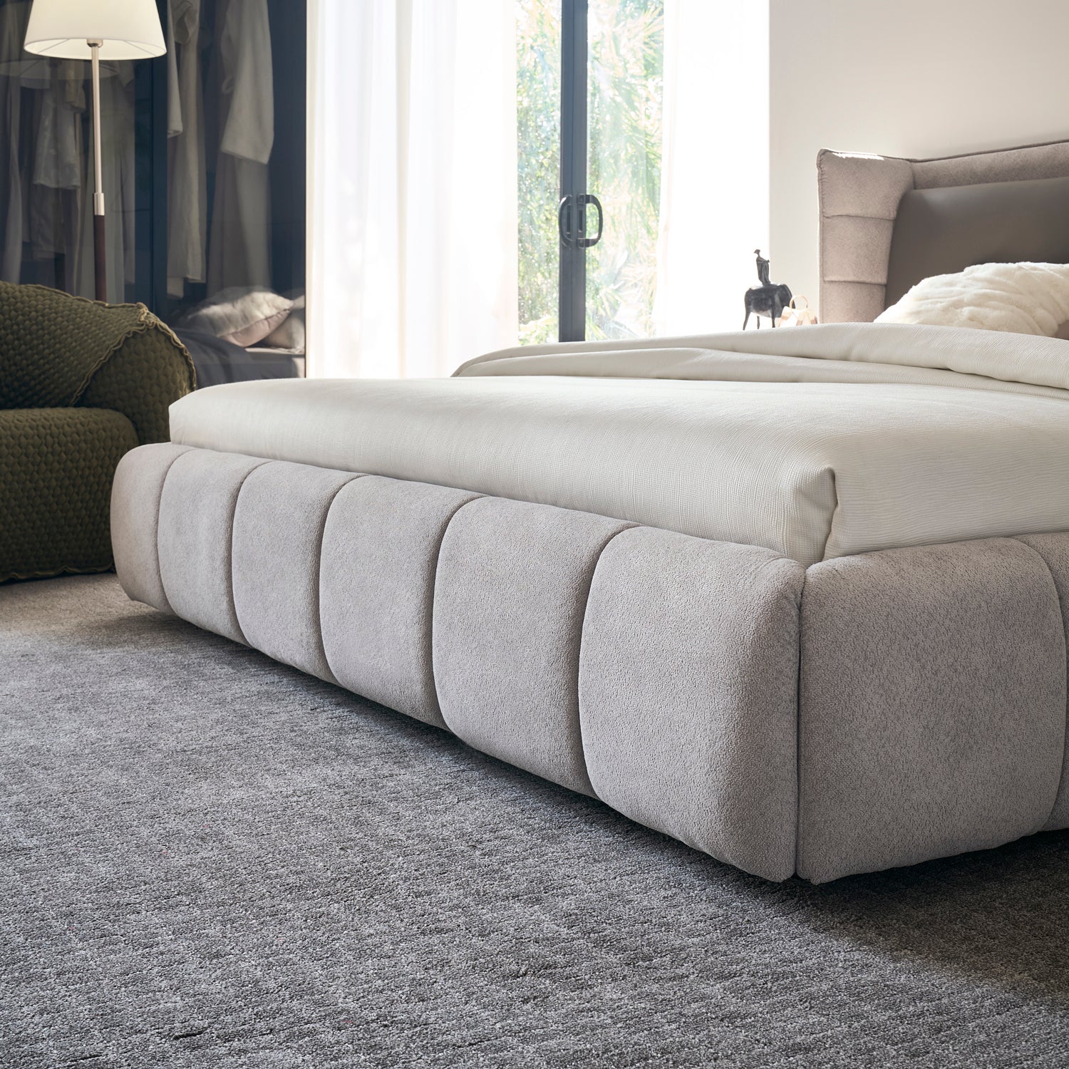 Cama Queen Toscana Velvet Gris