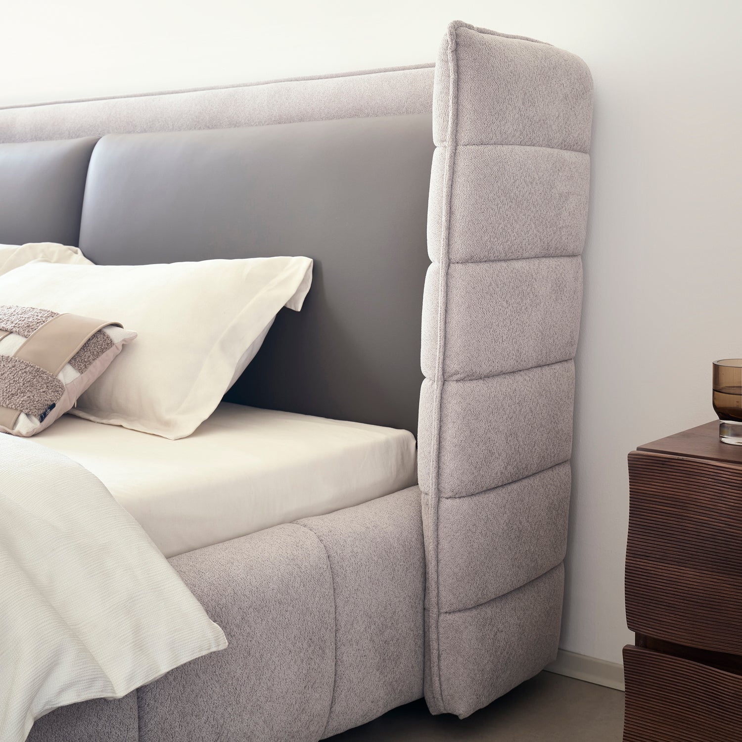 Cama Queen Toscana Velvet Gris