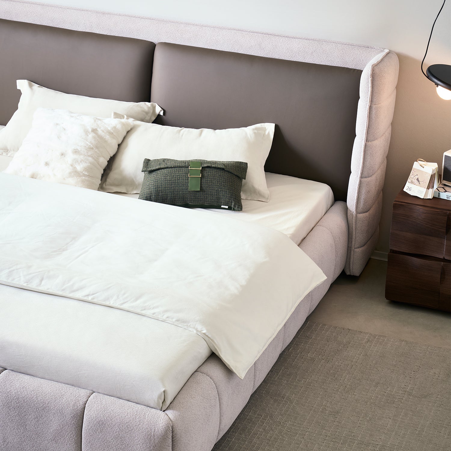 Cama Queen Toscana Velvet  Café