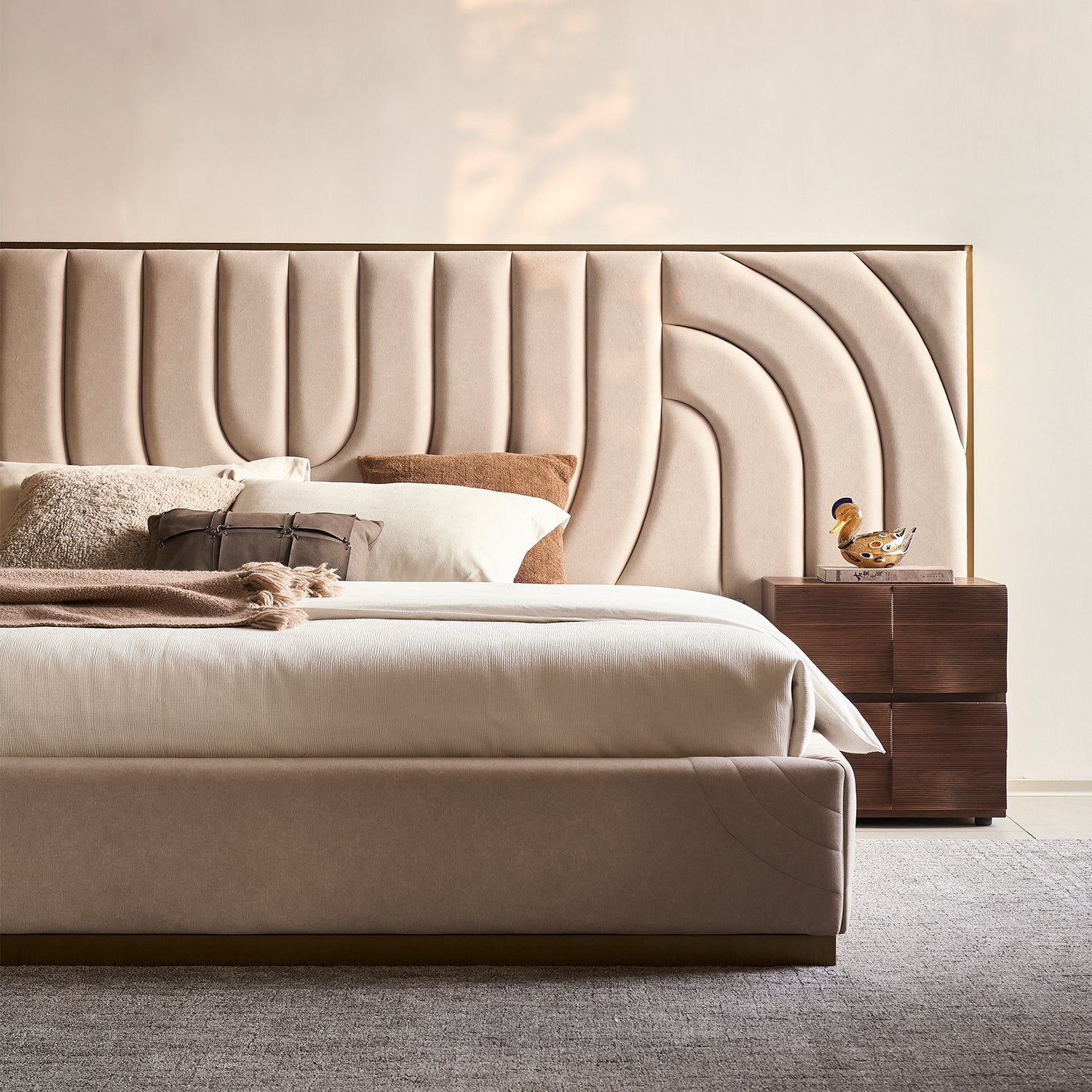 Cama King Sharon Velvet Crema