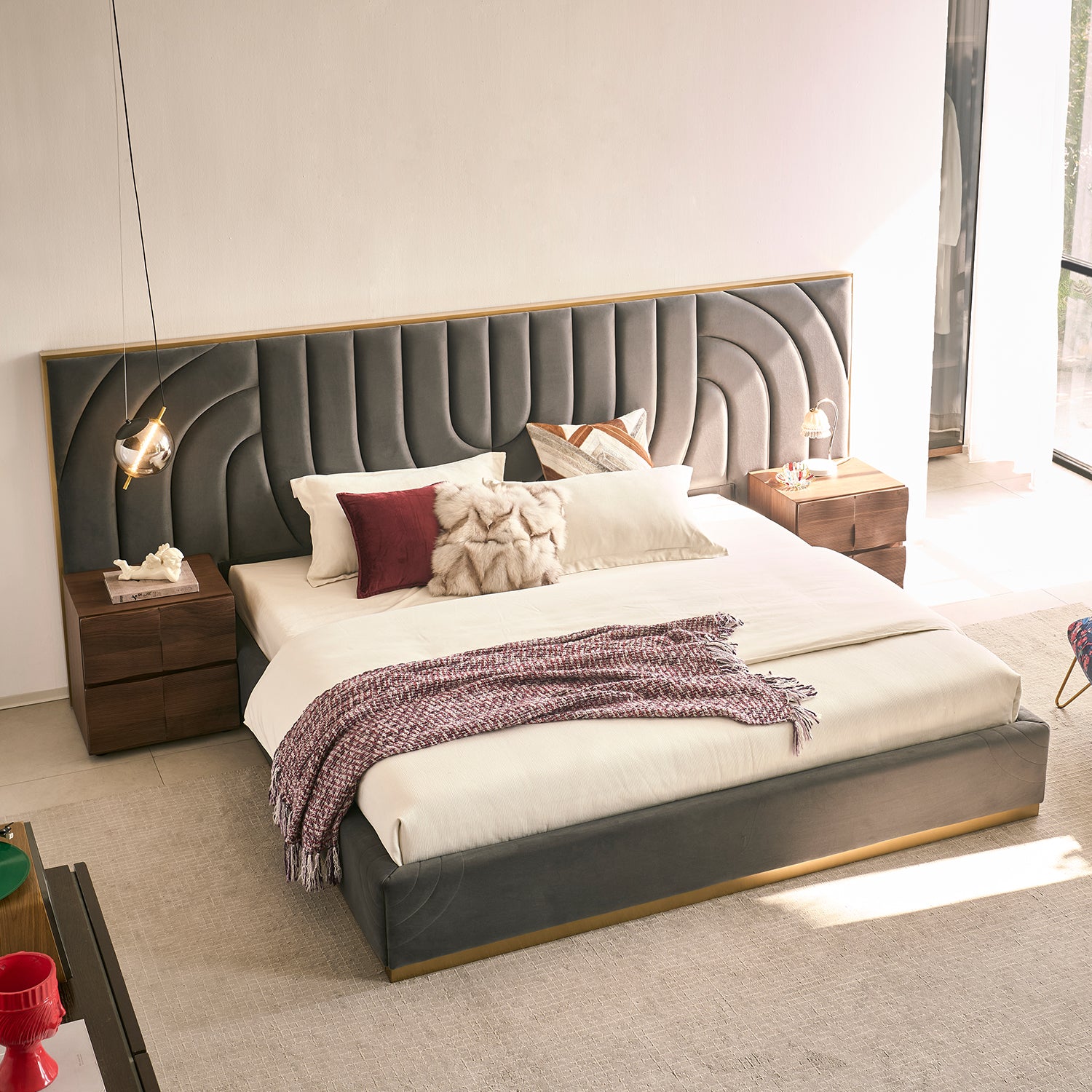 Cama Queen Sharon Velvet Gris Oscuro