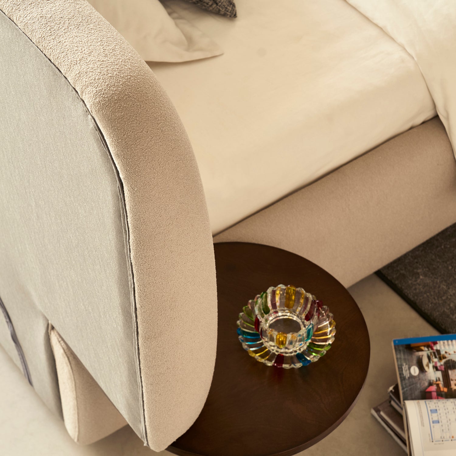 Cama Queen Toronto Boucle Crema