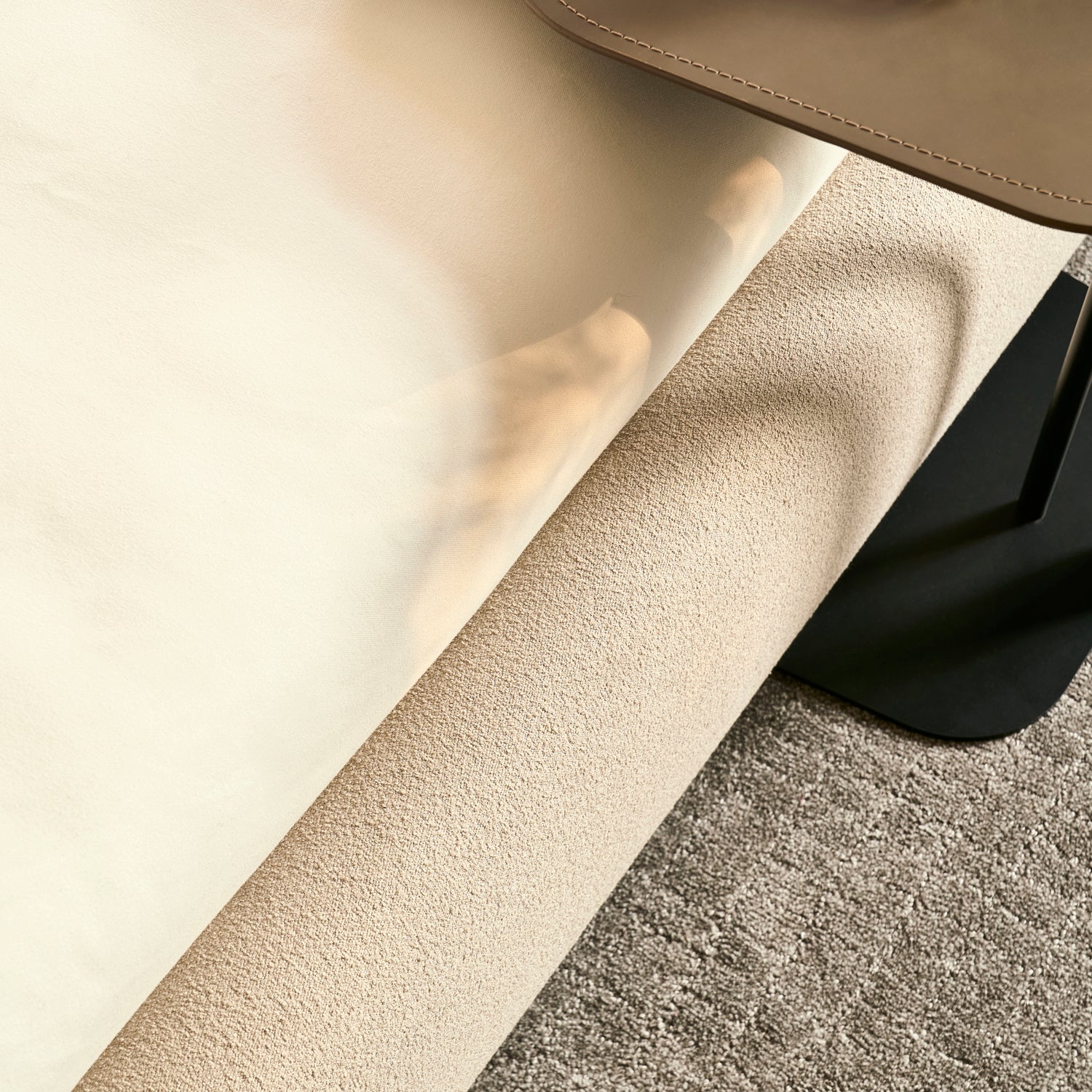 Cama Queen Toronto Boucle Crema