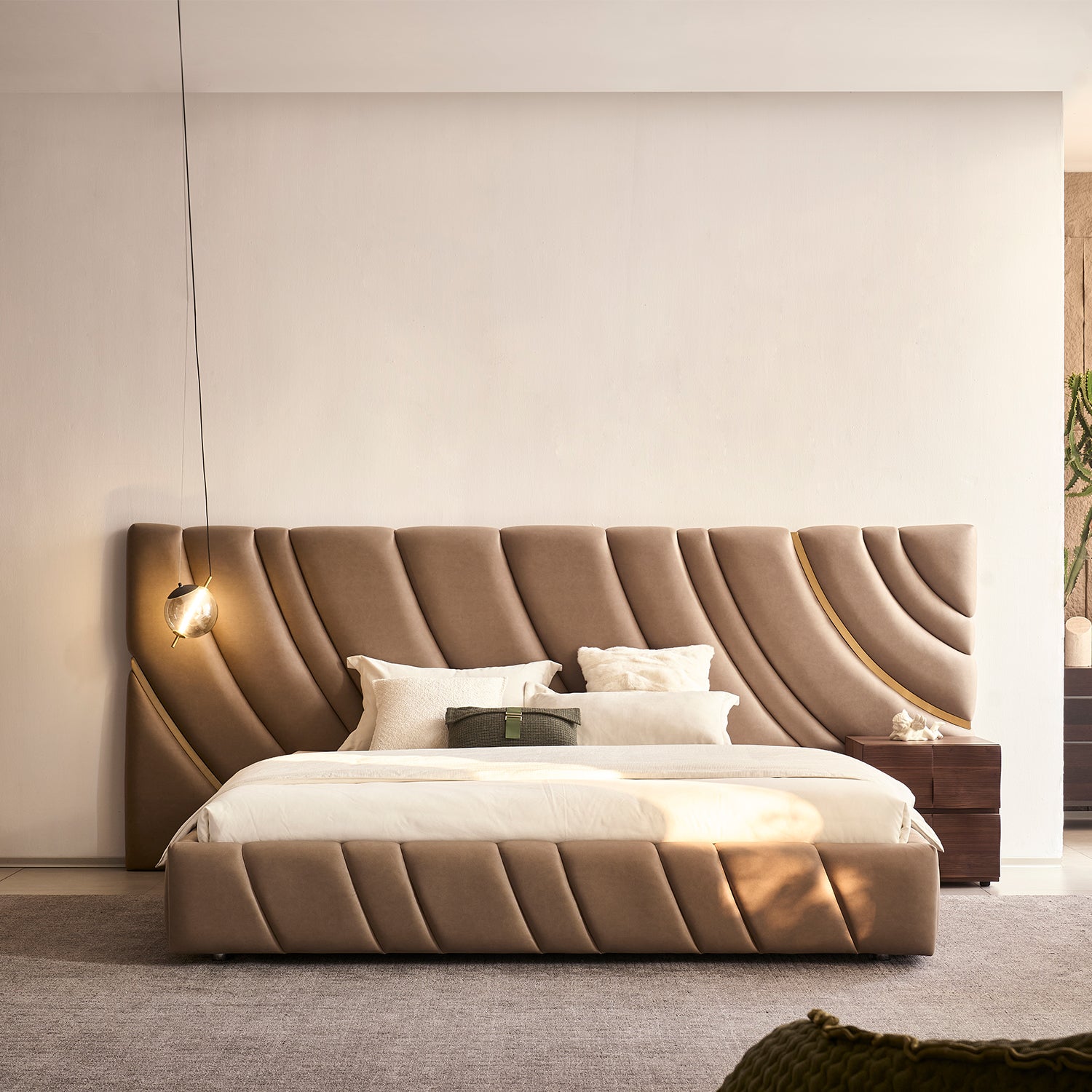 Cama Queen Luna Microfibra Taupe