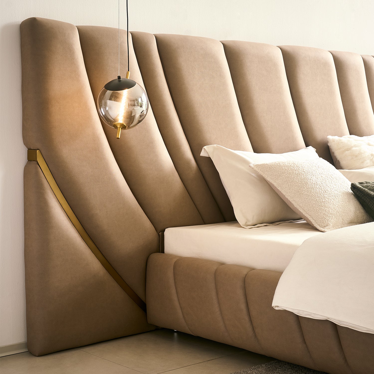 Cama Queen Luna Microfibra Taupe