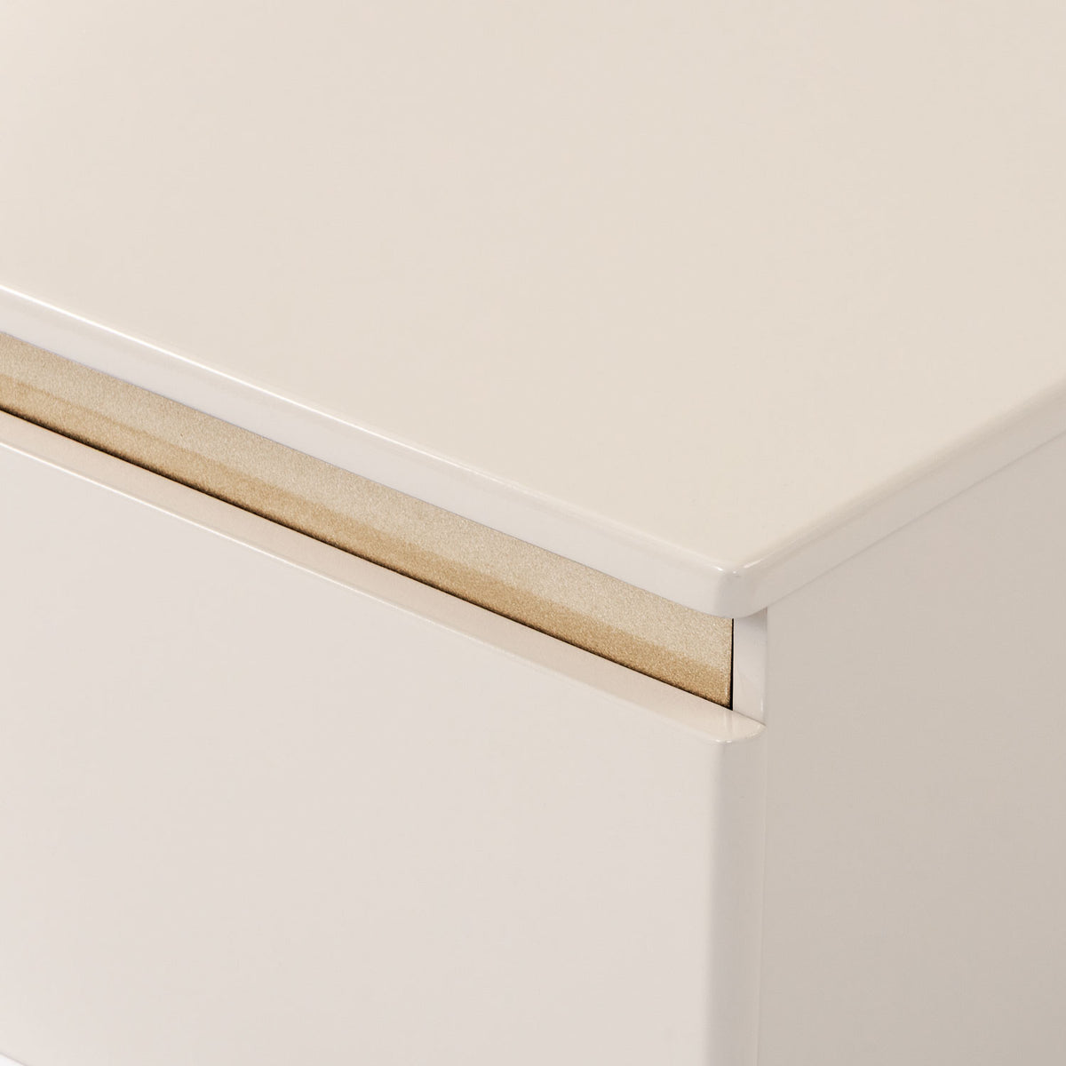 Mesa De Noche Harrison Greige, Champaña Flotante 38 Cm