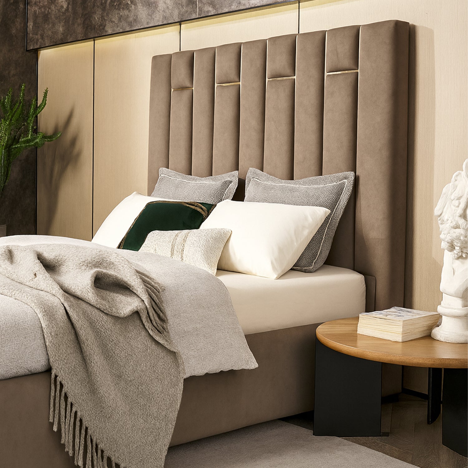 Cama Queen Nara Microfibra Marron