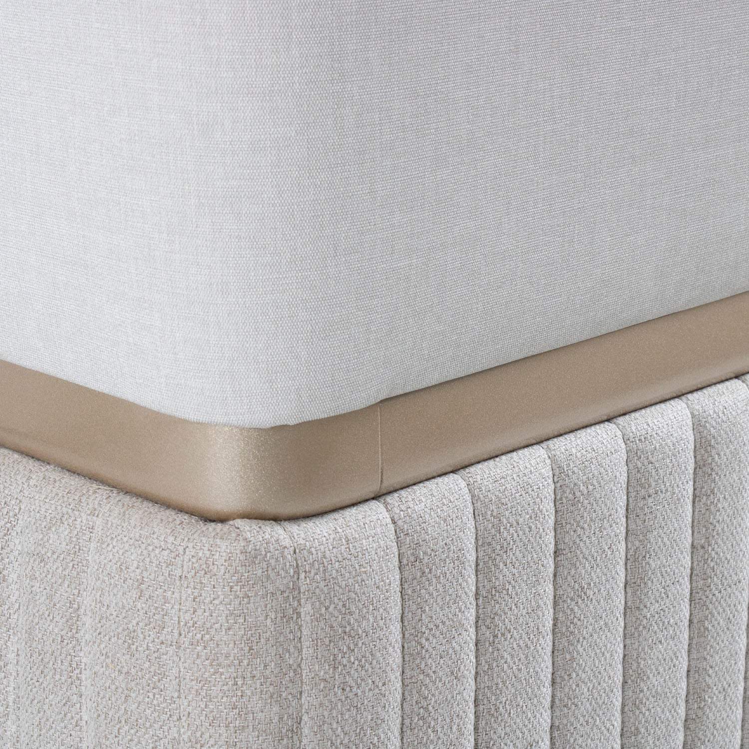 Sala Cama Dior Eurolino Blanco, Champaña 245x245, Espaldar Fijo, Brazo Desmontable