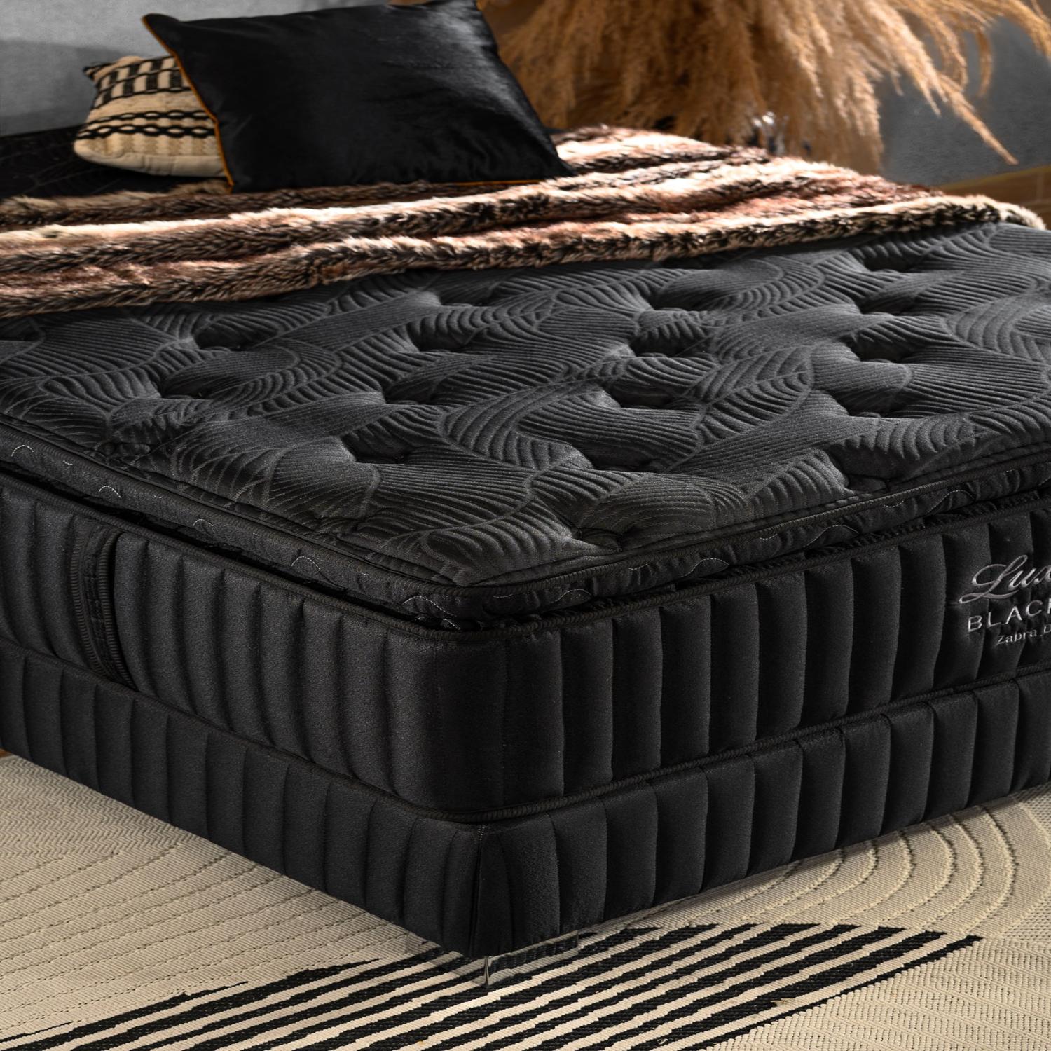Colchón Semi Doble Luxury Black Pilow Top