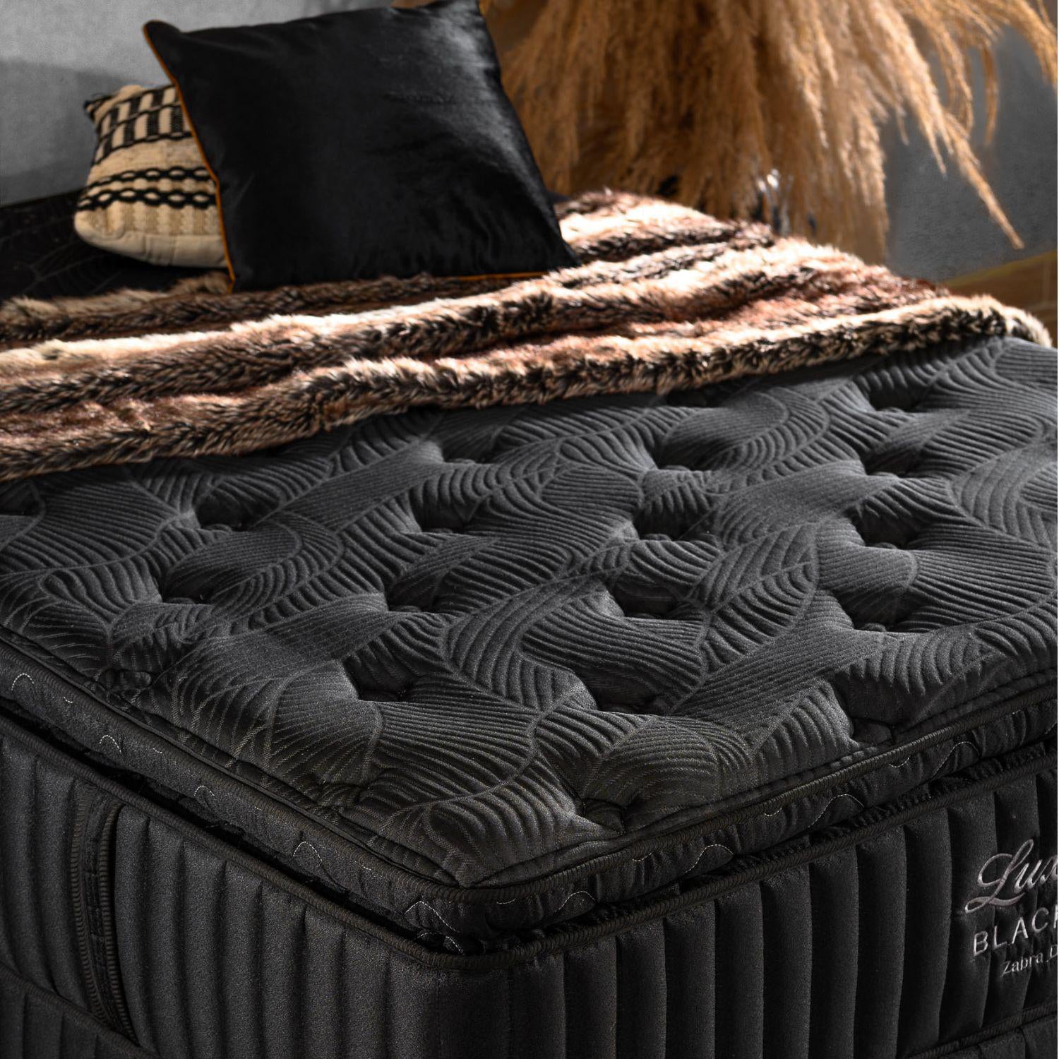 Colchón Semi Doble Luxury Black Pilow Top