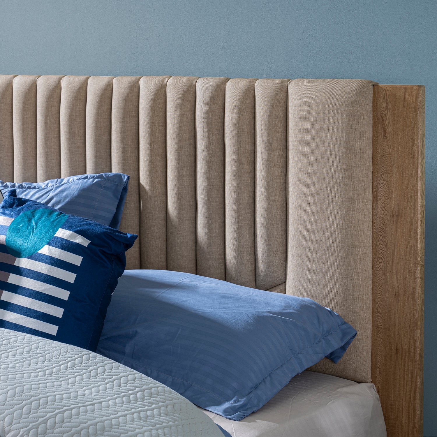 Cama Queen Moscu Eurolino Marfil, Natural