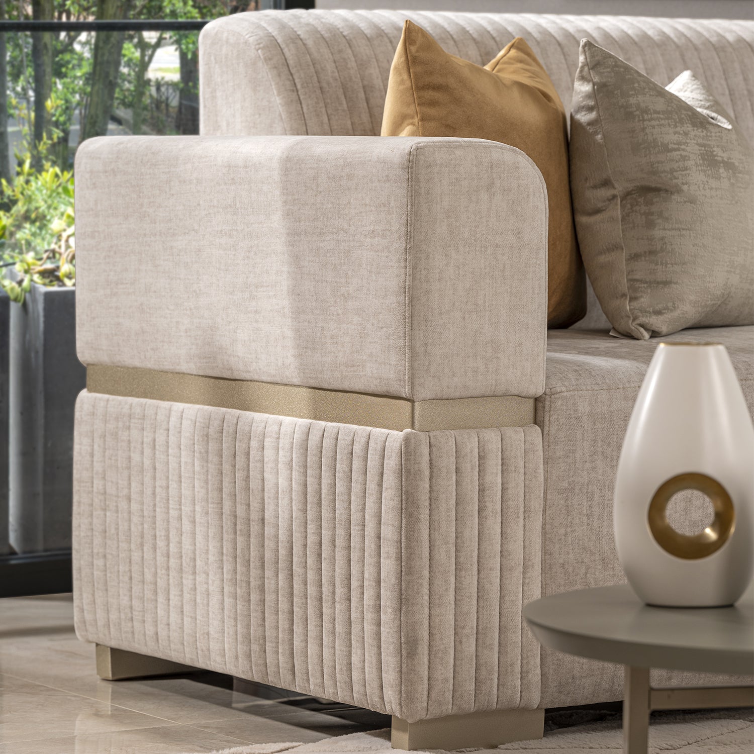 Sofá en L Dhara Velvet Atlas Marmol, Champaña