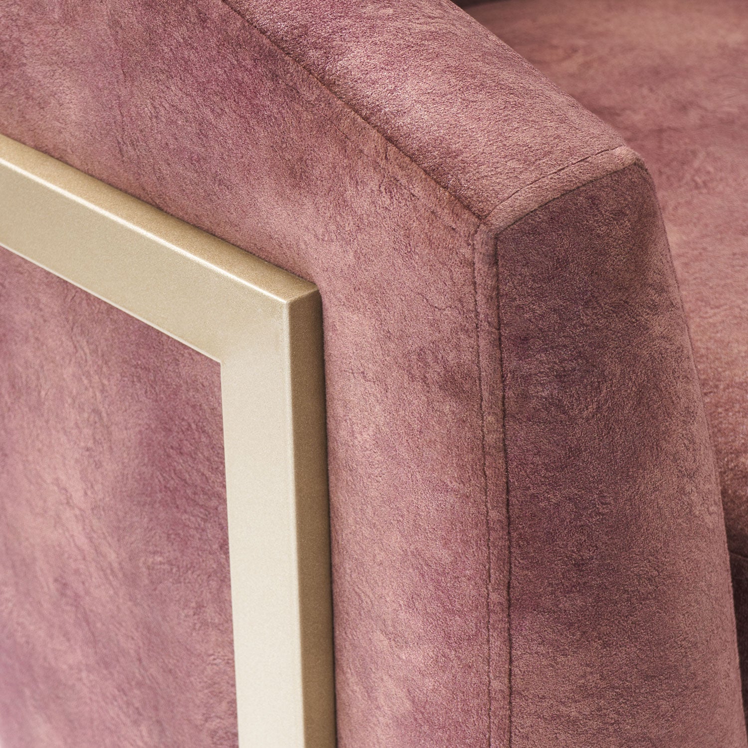 Poltrona Berlin Velvet Berenjena, Champaña