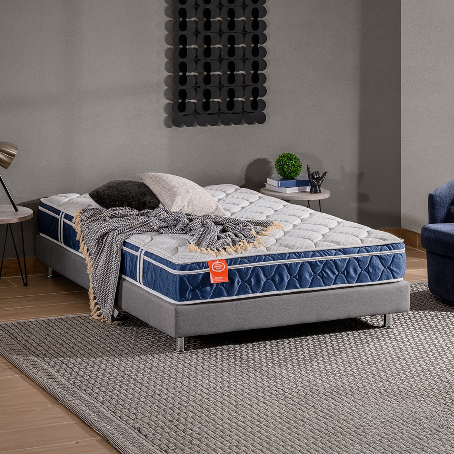 Combo Cama Doble Tokyo Taupe, Natural + 2 Nocheros Donny + Colchón Horizon Soft